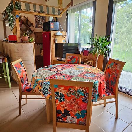 Bed and Breakfast Le Domaine Des Sources Landévant Esterno foto